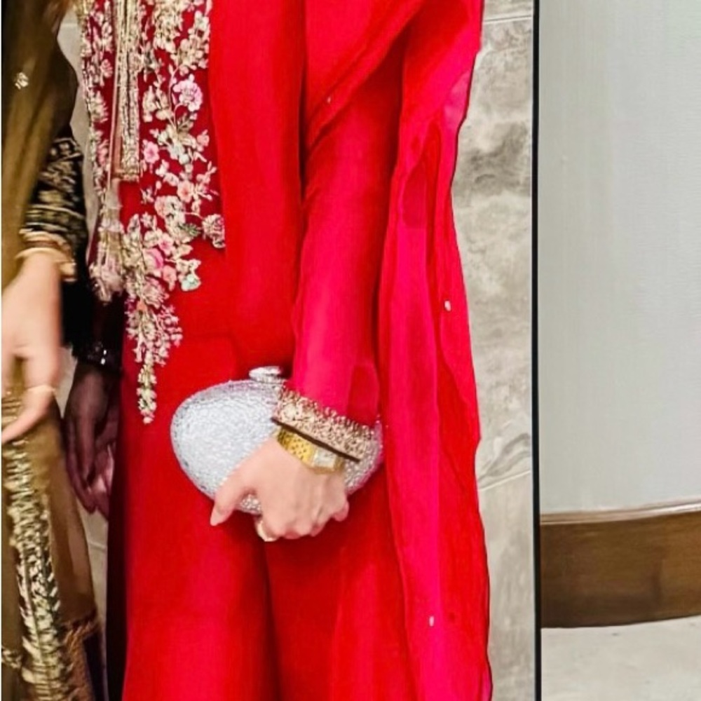 Elegant Red Embroidered Women's Dress - Picture 5 of 5